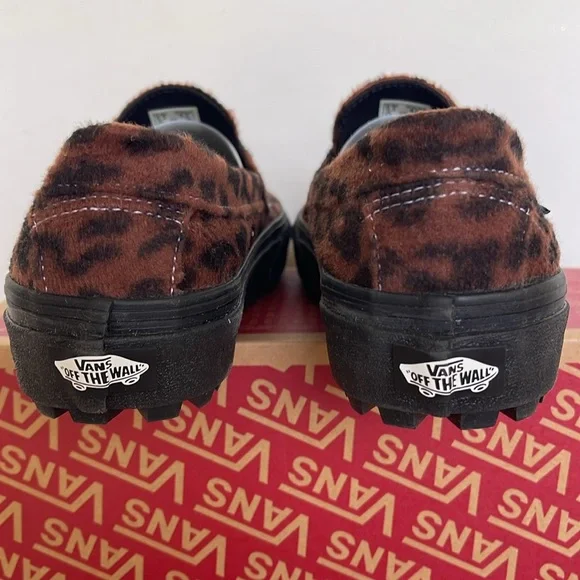 Van’s WMNS Style 53
Leopard Brown/Black
VN000CQPY49
Sneakers - Picture 13 of 16